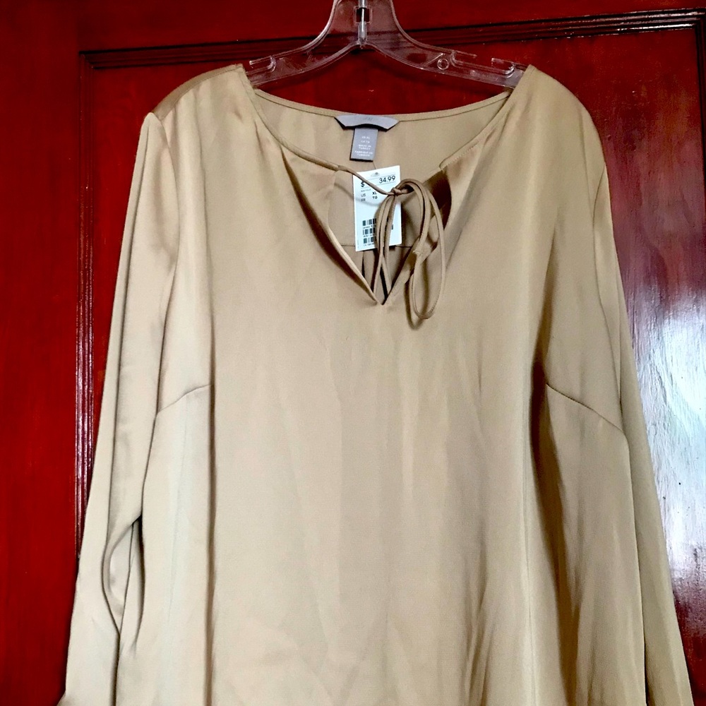 H&M blouse with v neck